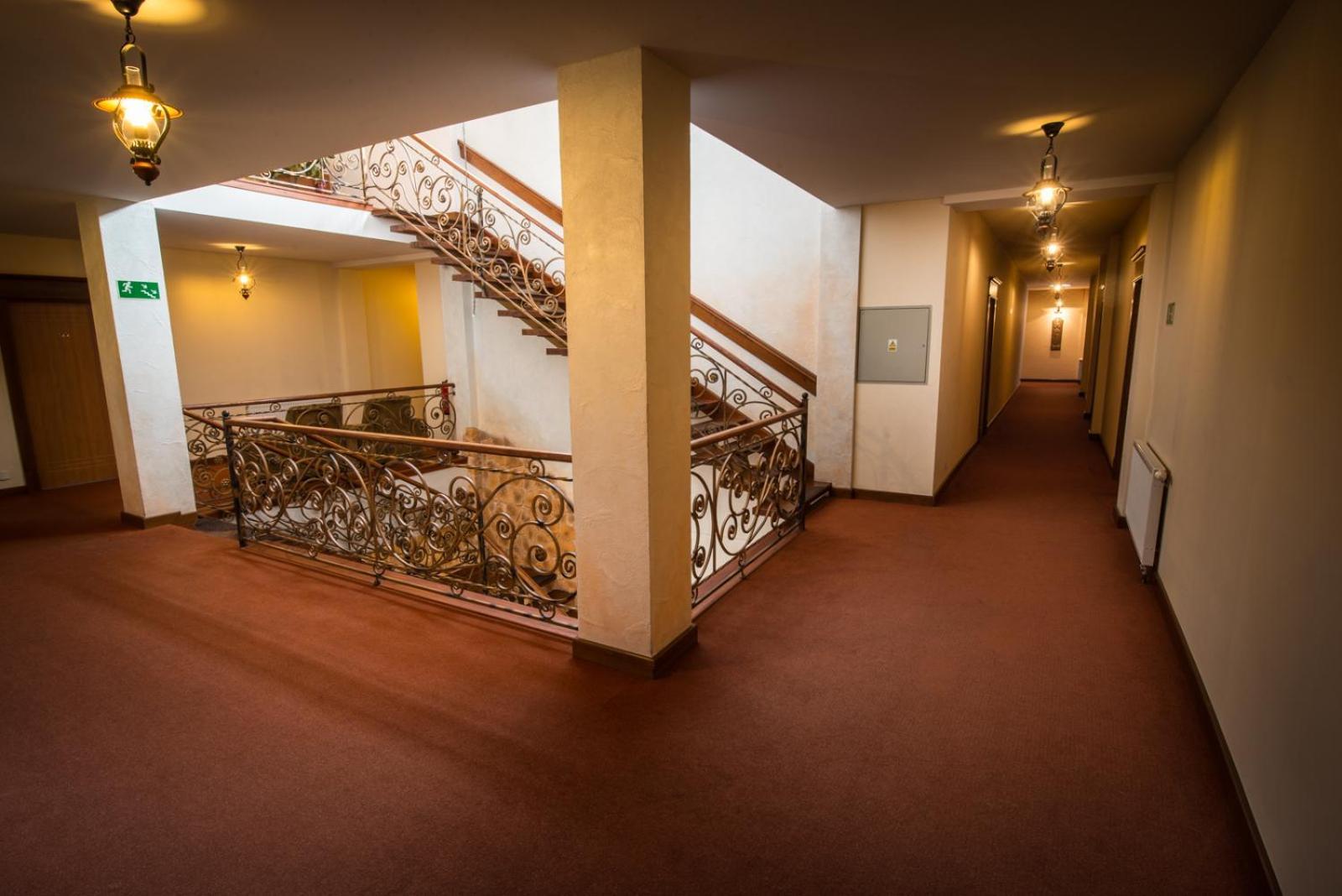 Hotel Ros Pisz Ngoại thất bức ảnh